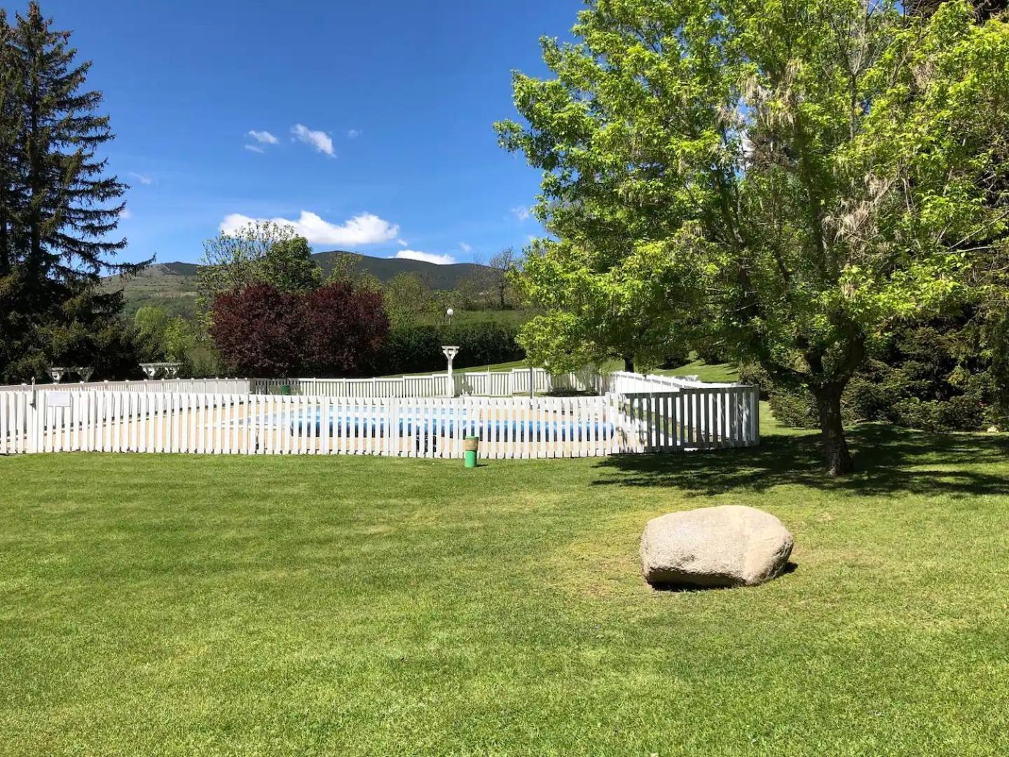 Cerdanya En Familia Montana Park Apartman Enveitg Kültér fotó